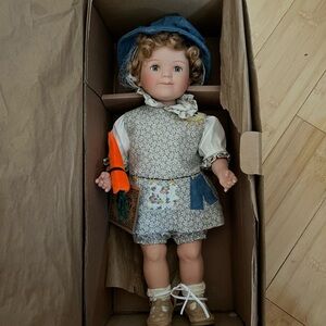 The Boyd’s Collection 4704 Carlie Mae Little Girls & Boyd’s dol